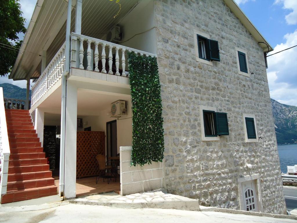 Apartments Vila San Kamenari Esterno foto